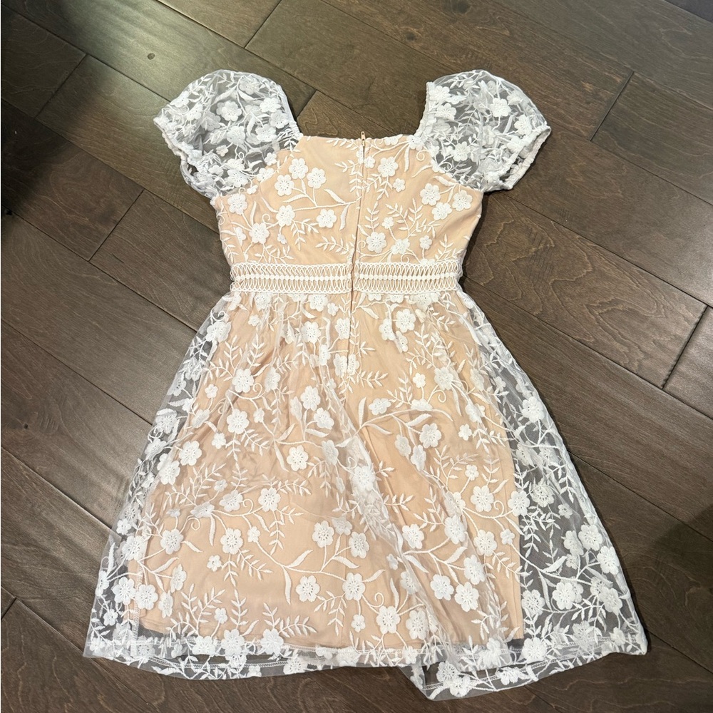 Xtraordinary Beige Lace Dress